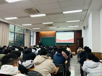 筑牢安全防线 护航青春起航——UC联合学院开展2025级...